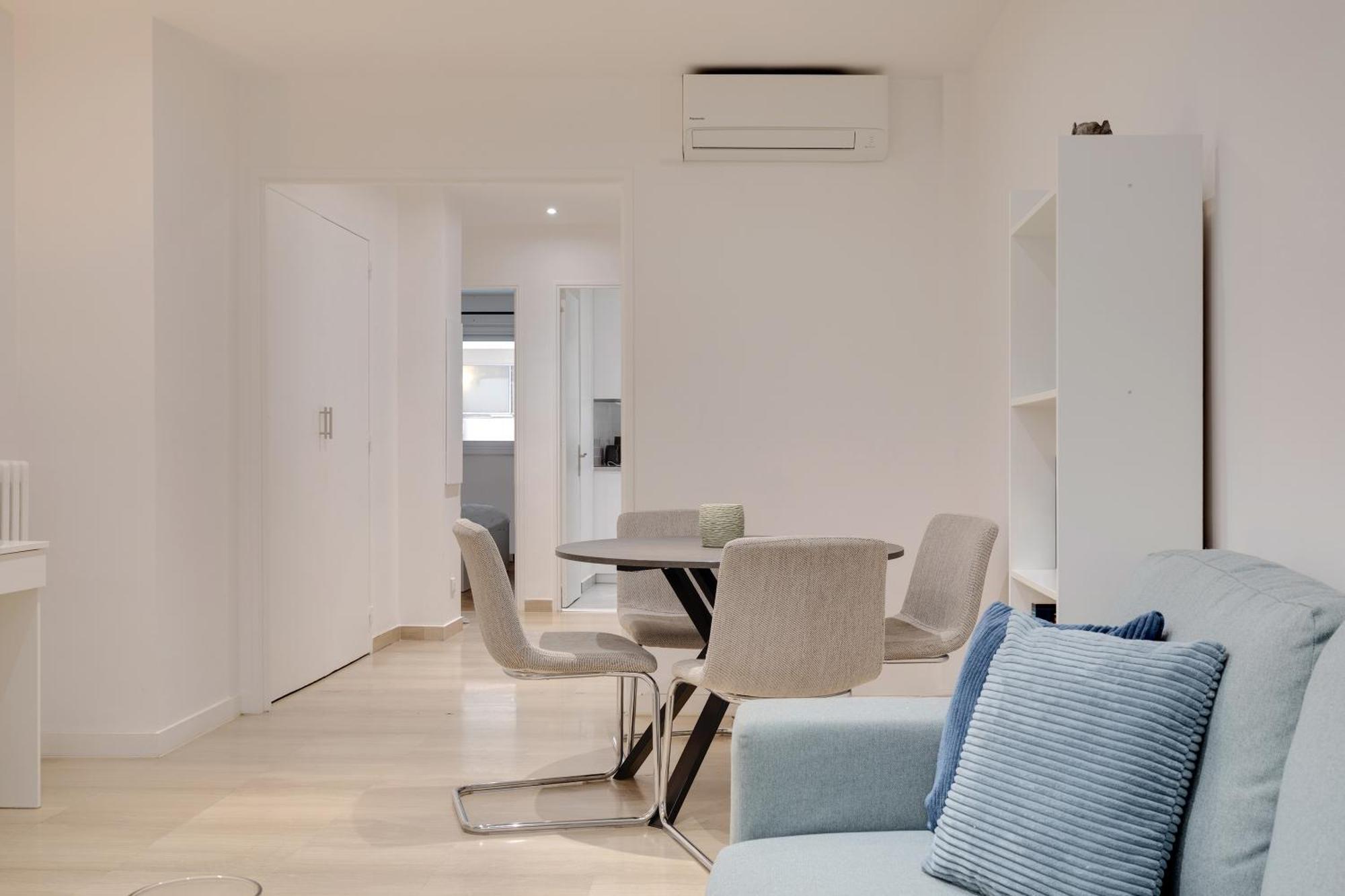 Newly Renovated Charming Downtown Apartment Antibes Kültér fotó