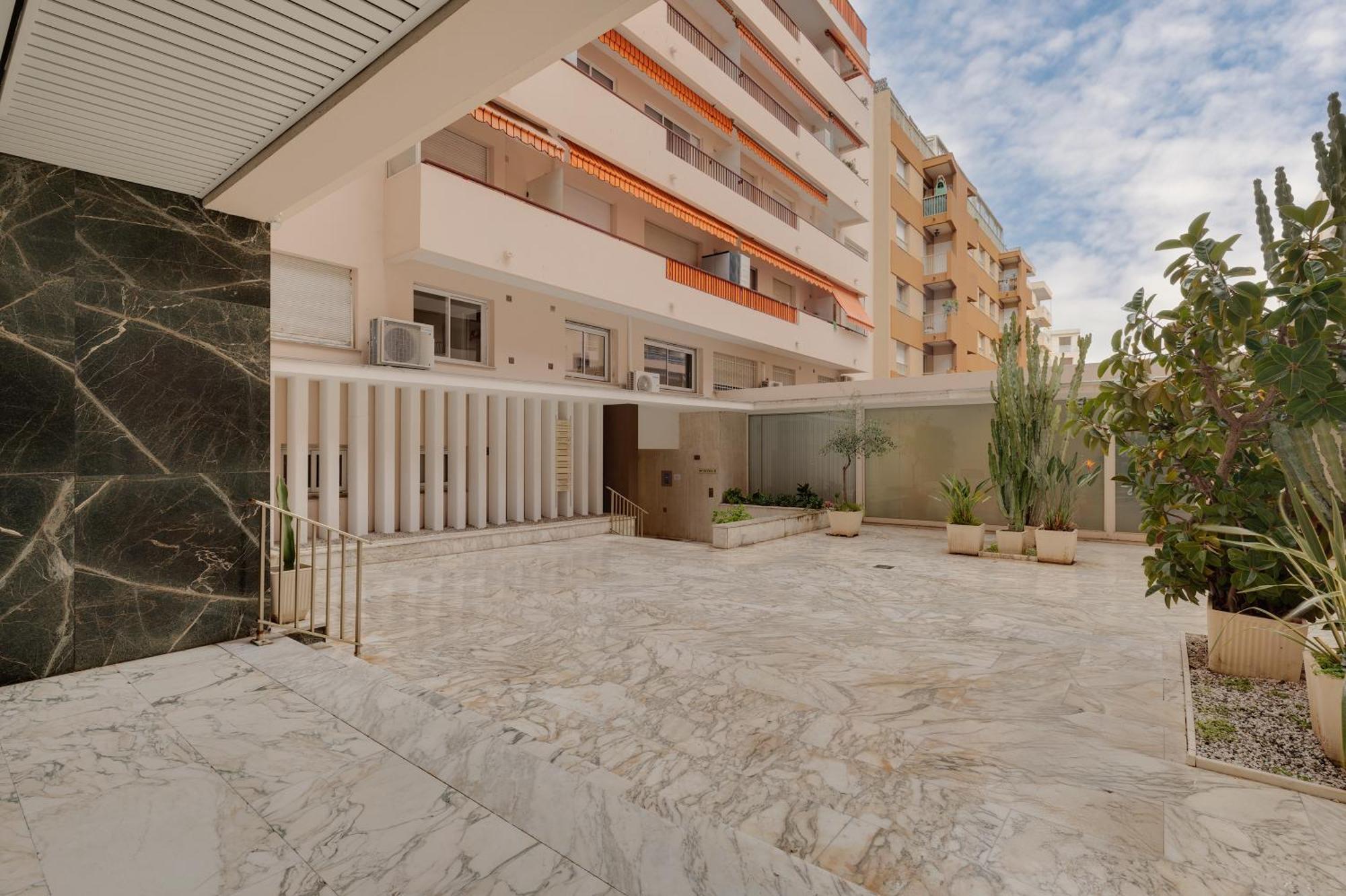 Newly Renovated Charming Downtown Apartment Antibes Kültér fotó